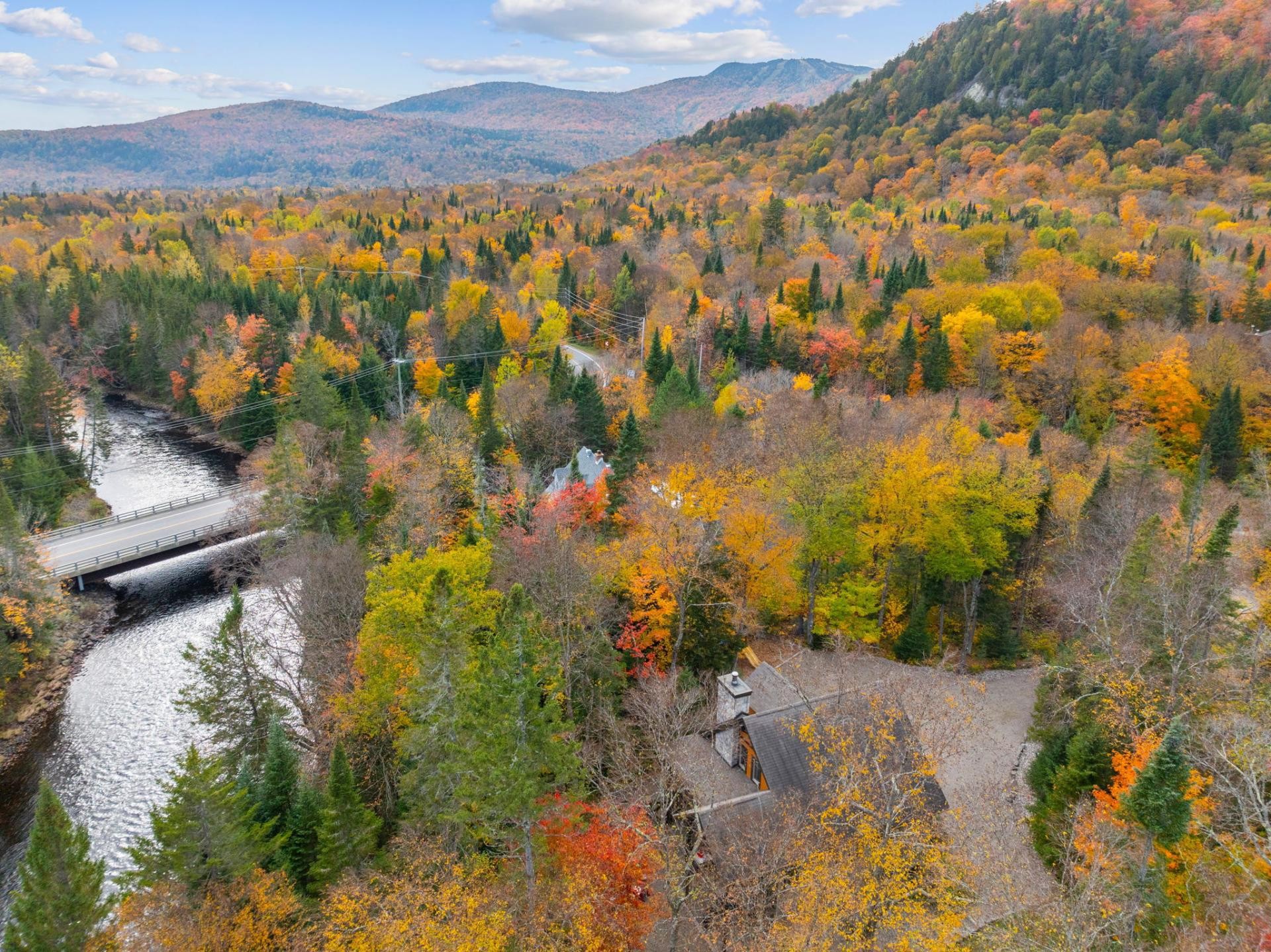 









12


Imp. du Chardonnet

,
Lac-Supérieur,




QC
J0T1P0


