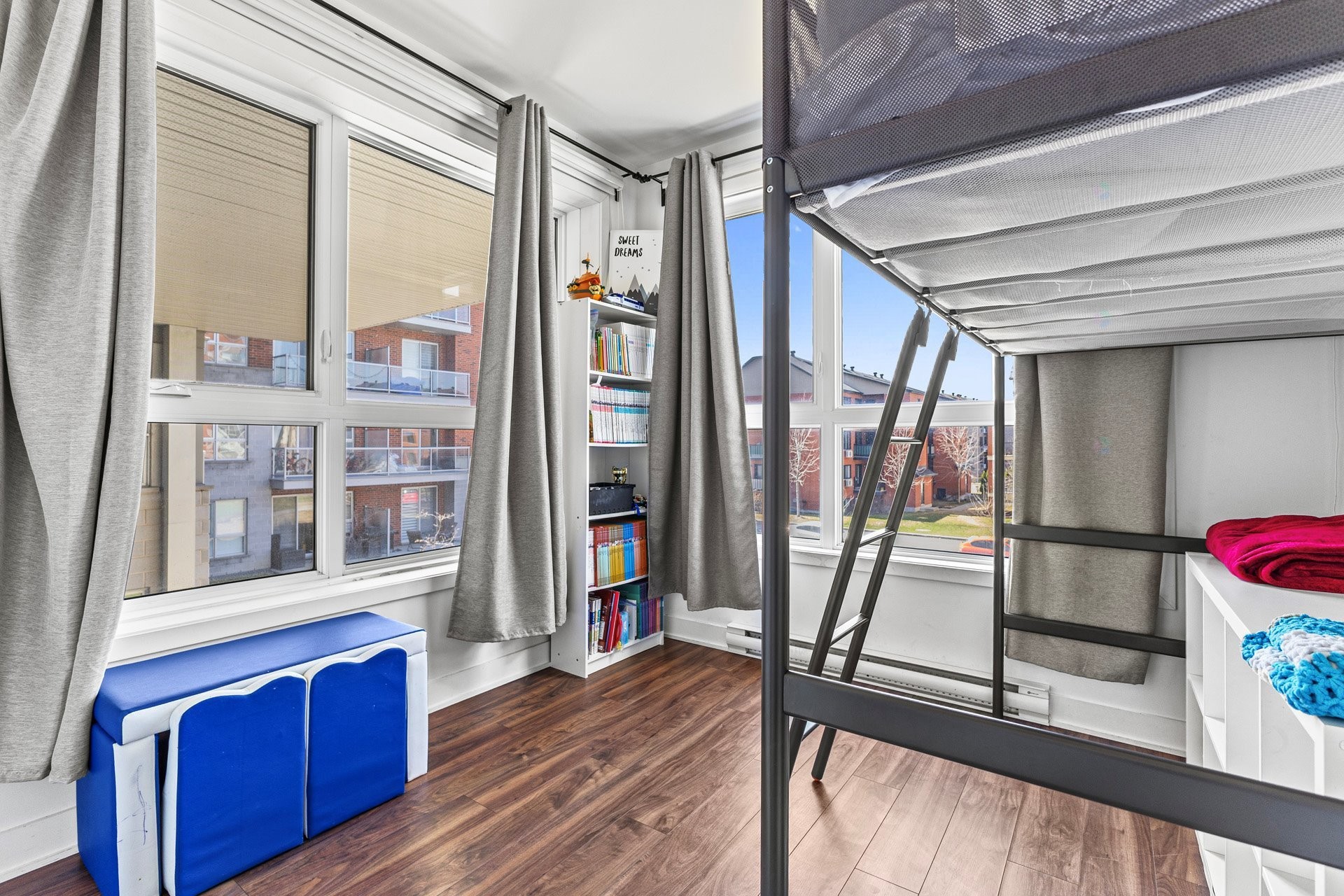 









7255


Rue de Lunan

, 223,
Brossard,




QC
J4Y0N4

