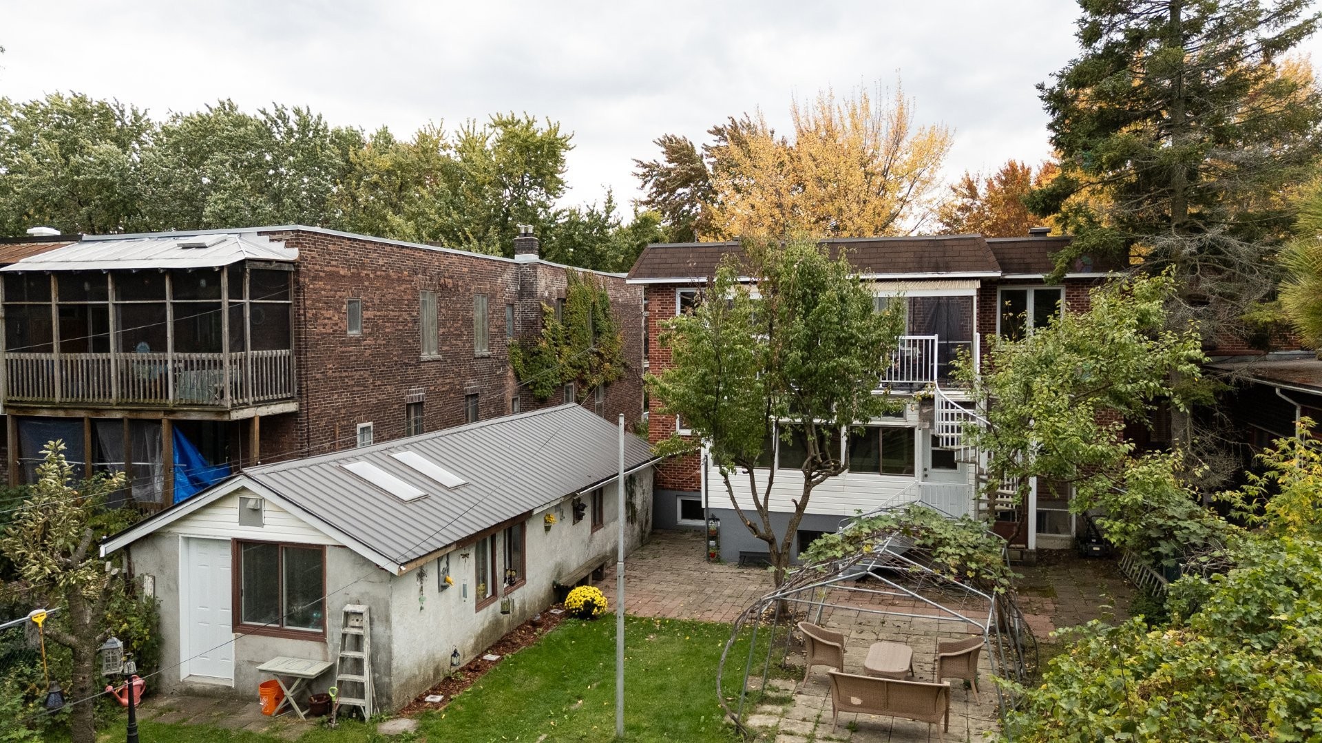 









2315

 - 2317


Boul. Grand

,
Montréal (Côte-des-Neiges/Notre-Dame-de-Grâce),




QC
H4B2X1


