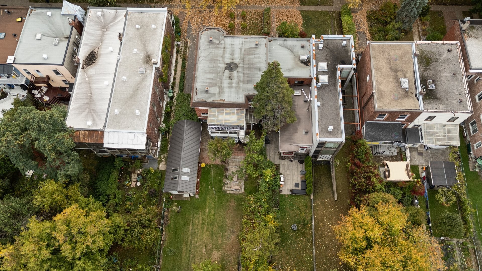 









2315

 - 2317


Boul. Grand

,
Montréal (Côte-des-Neiges/Notre-Dame-de-Grâce),




QC
H4B2X1

