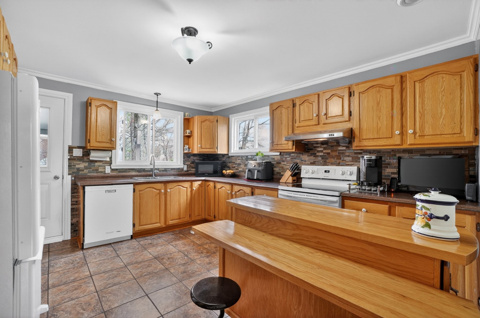 









598


Rue de Versailles

,
Blainville,




QC
J7C2S2

