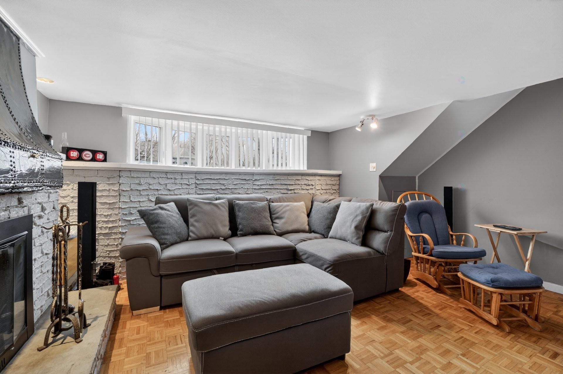 









598


Rue de Versailles

,
Blainville,




QC
J7C2S2

