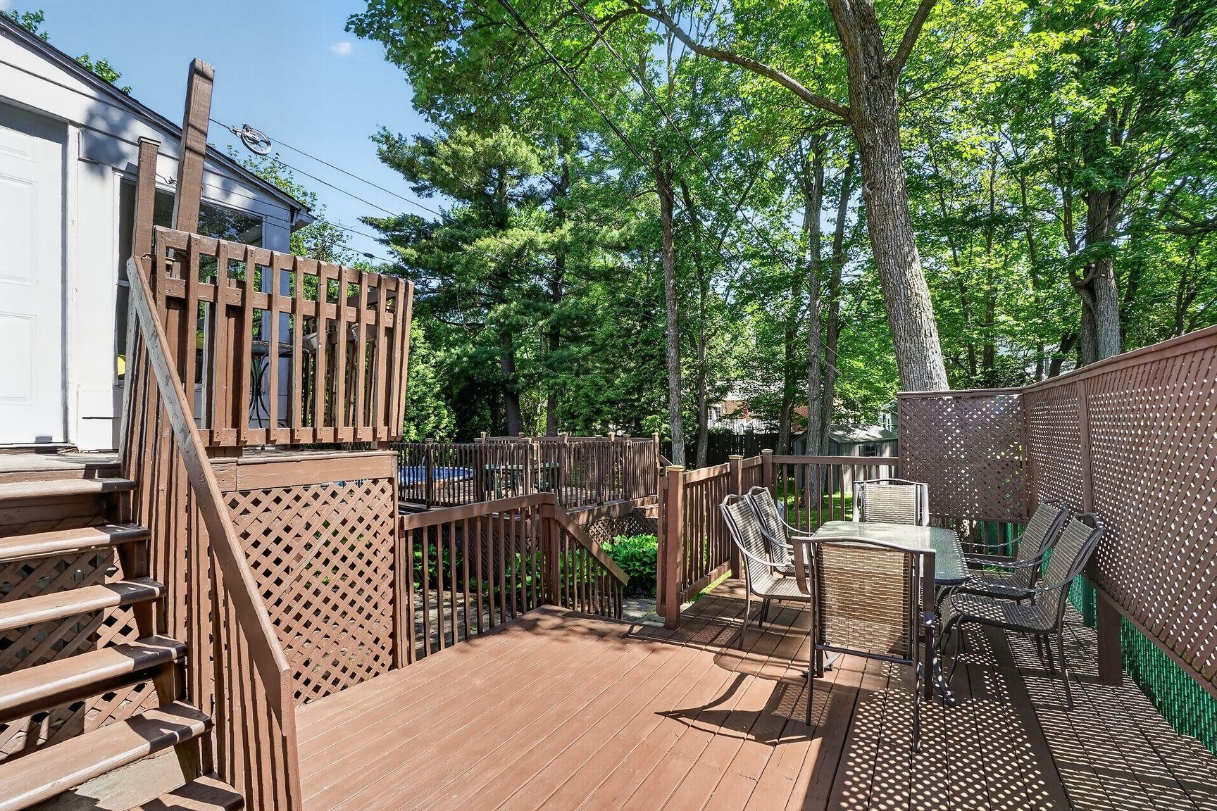 









598


Rue de Versailles

,
Blainville,




QC
J7C2S2

