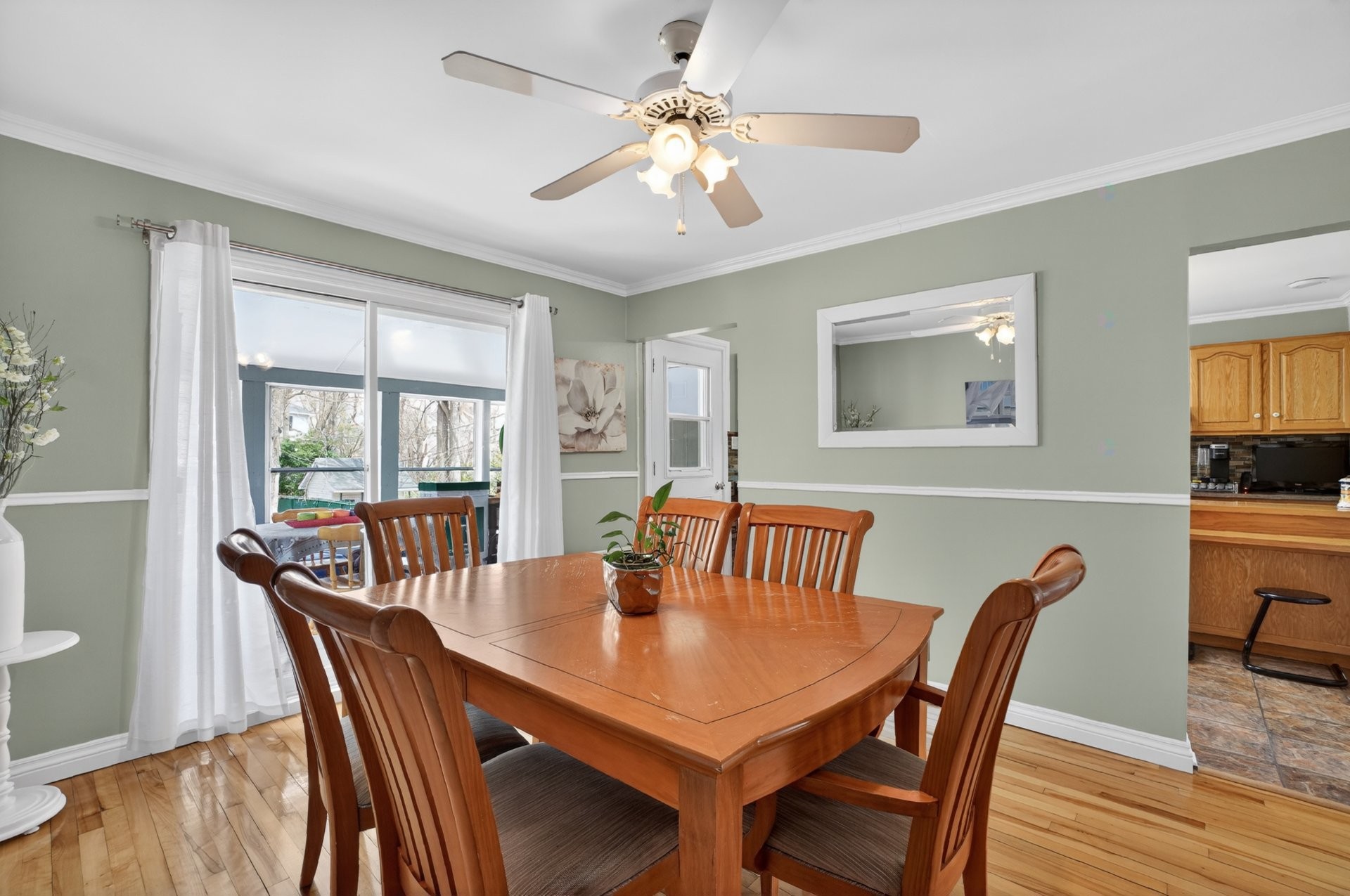 









598


Rue de Versailles

,
Blainville,




QC
J7C2S2

