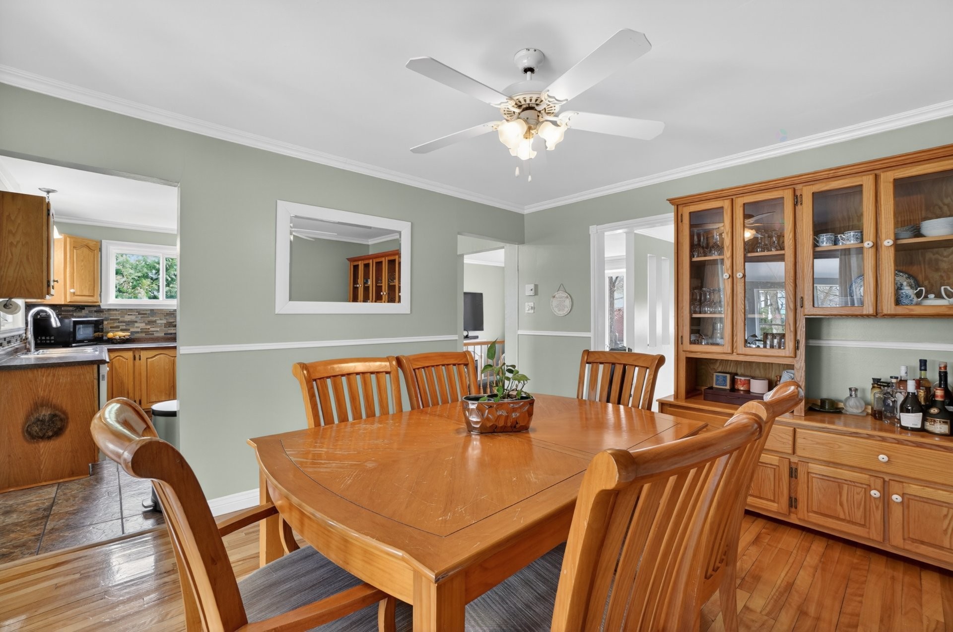 









598


Rue de Versailles

,
Blainville,




QC
J7C2S2

