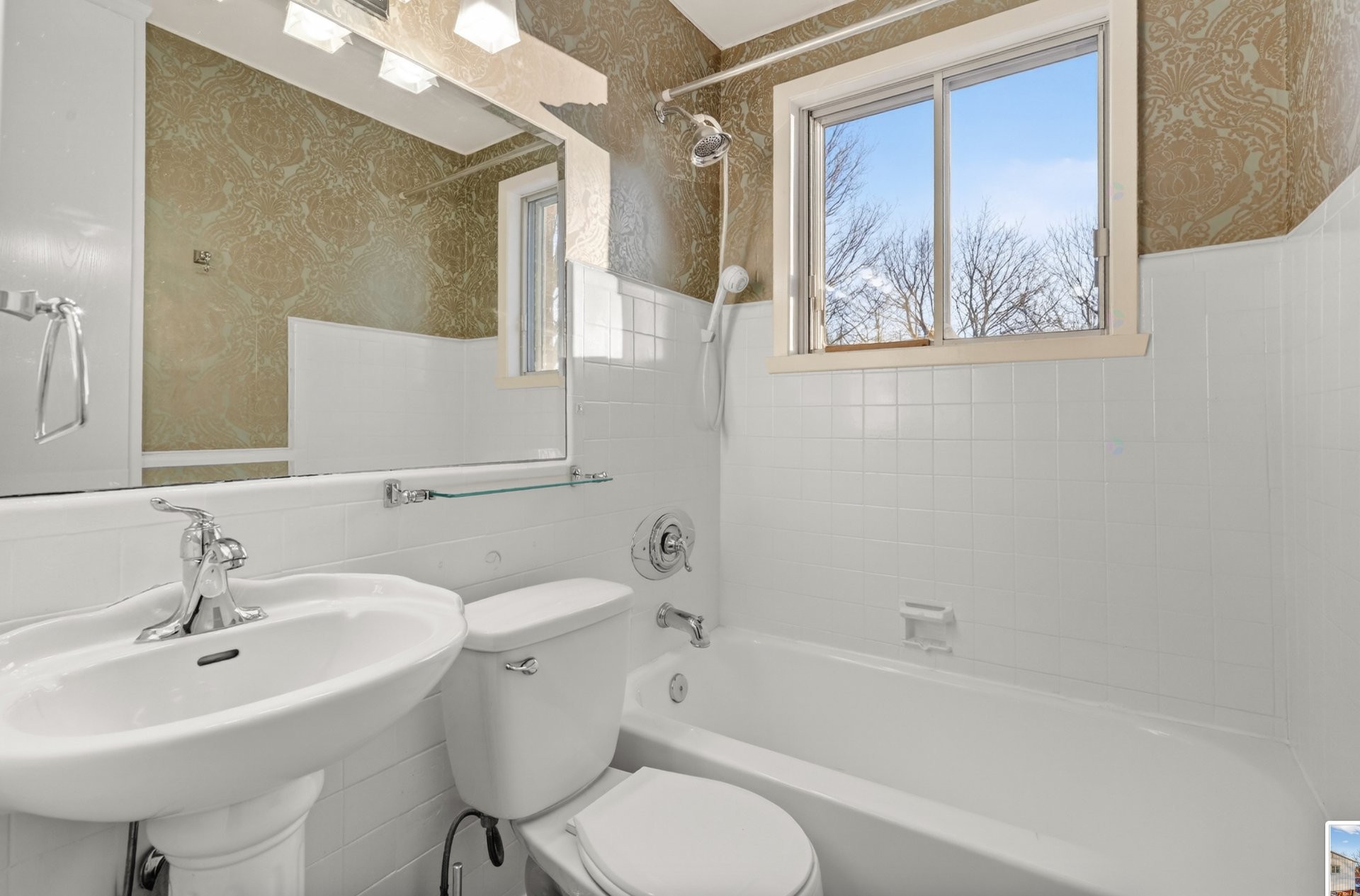 









5148


Av. Coolbrook

,
Montréal (Côte-des-Neiges/Notre-Dame-de-Grâce),




QC
H3X2L1


