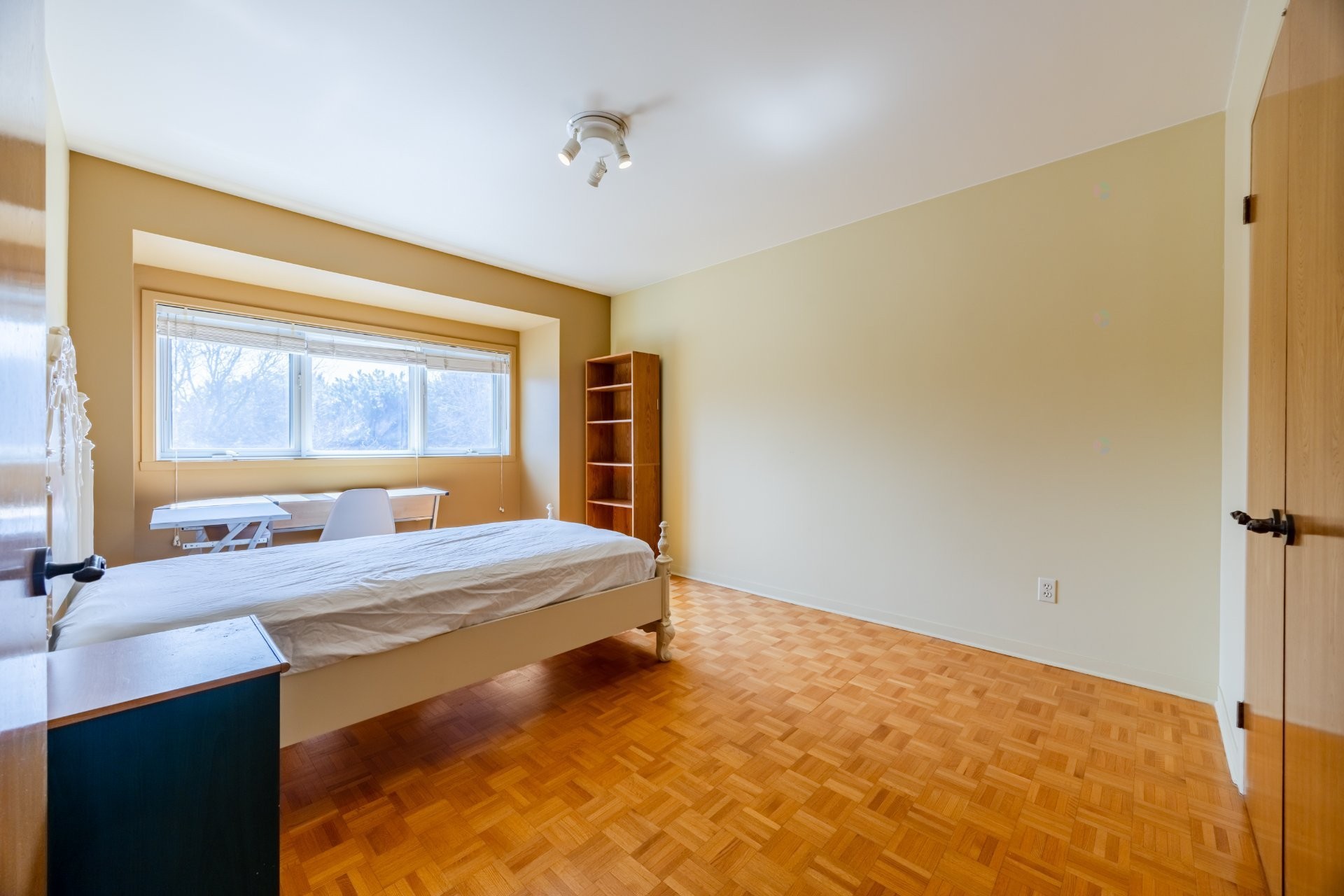 









5698


Rue Hector-Desloges

,
Montréal (Rosemont/La Petite-Patrie),




QC
H1T3Z6

