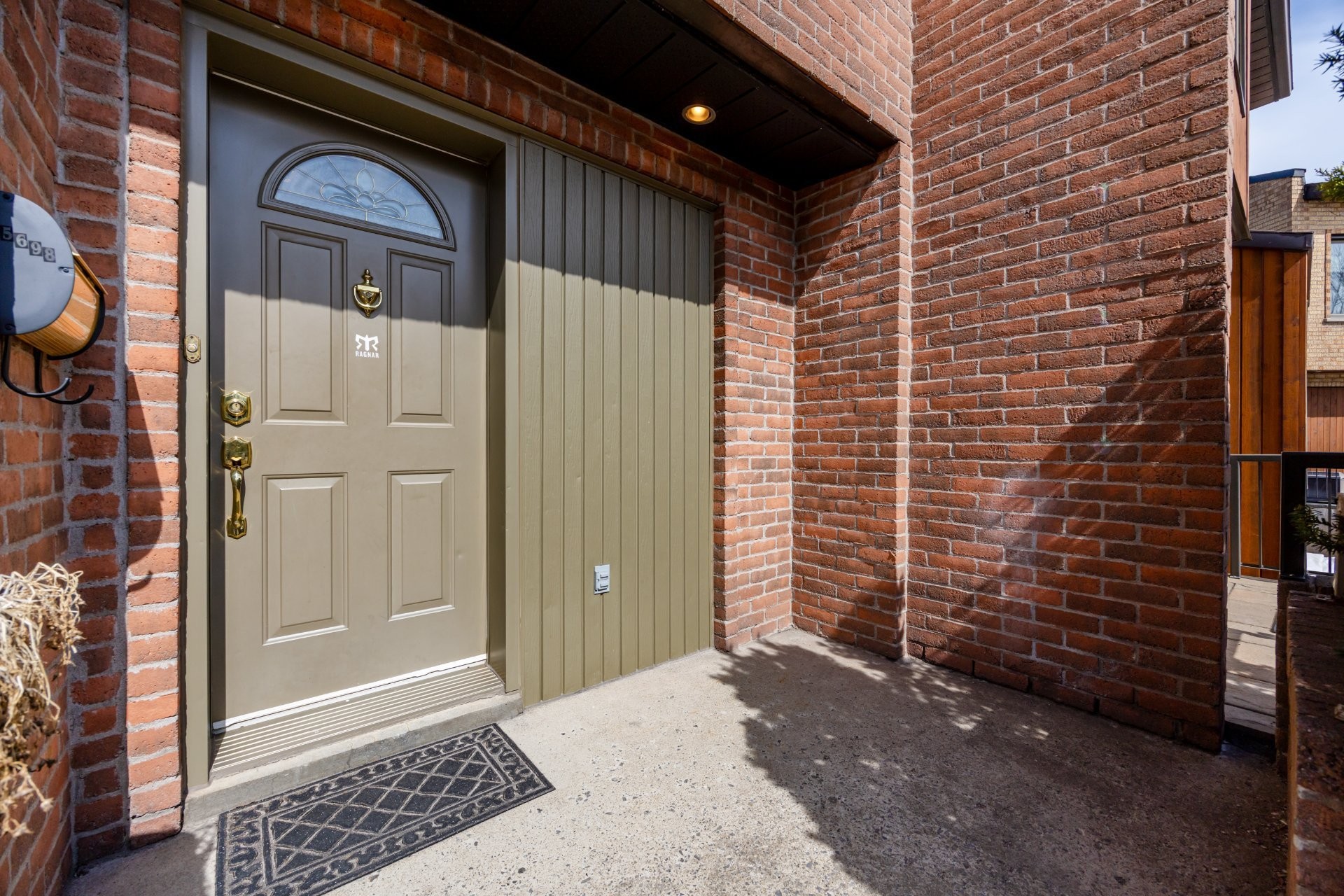 









5698


Rue Hector-Desloges

,
Montréal (Rosemont/La Petite-Patrie),




QC
H1T3Z6


