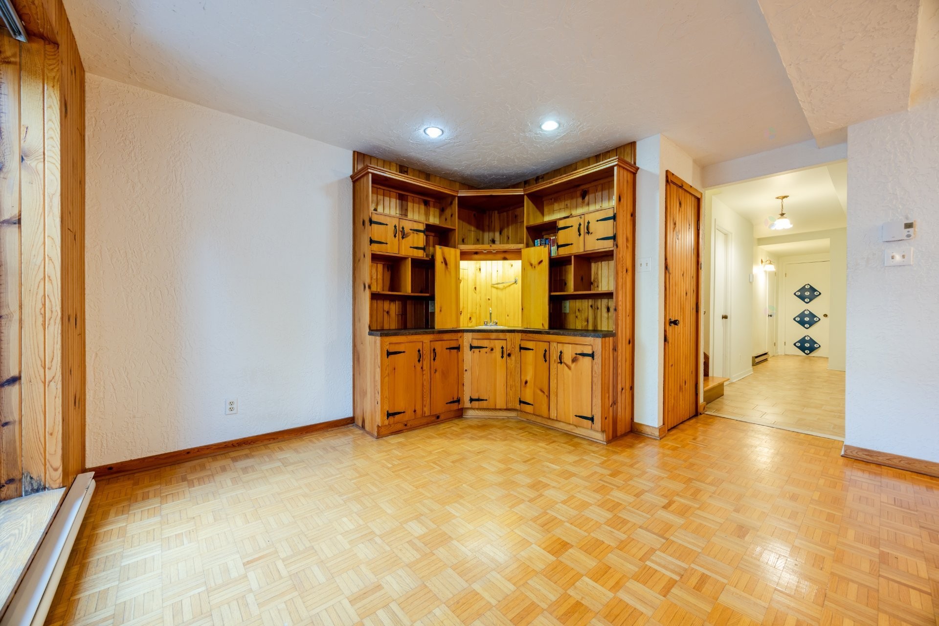 









5698


Rue Hector-Desloges

,
Montréal (Rosemont/La Petite-Patrie),




QC
H1T3Z6

