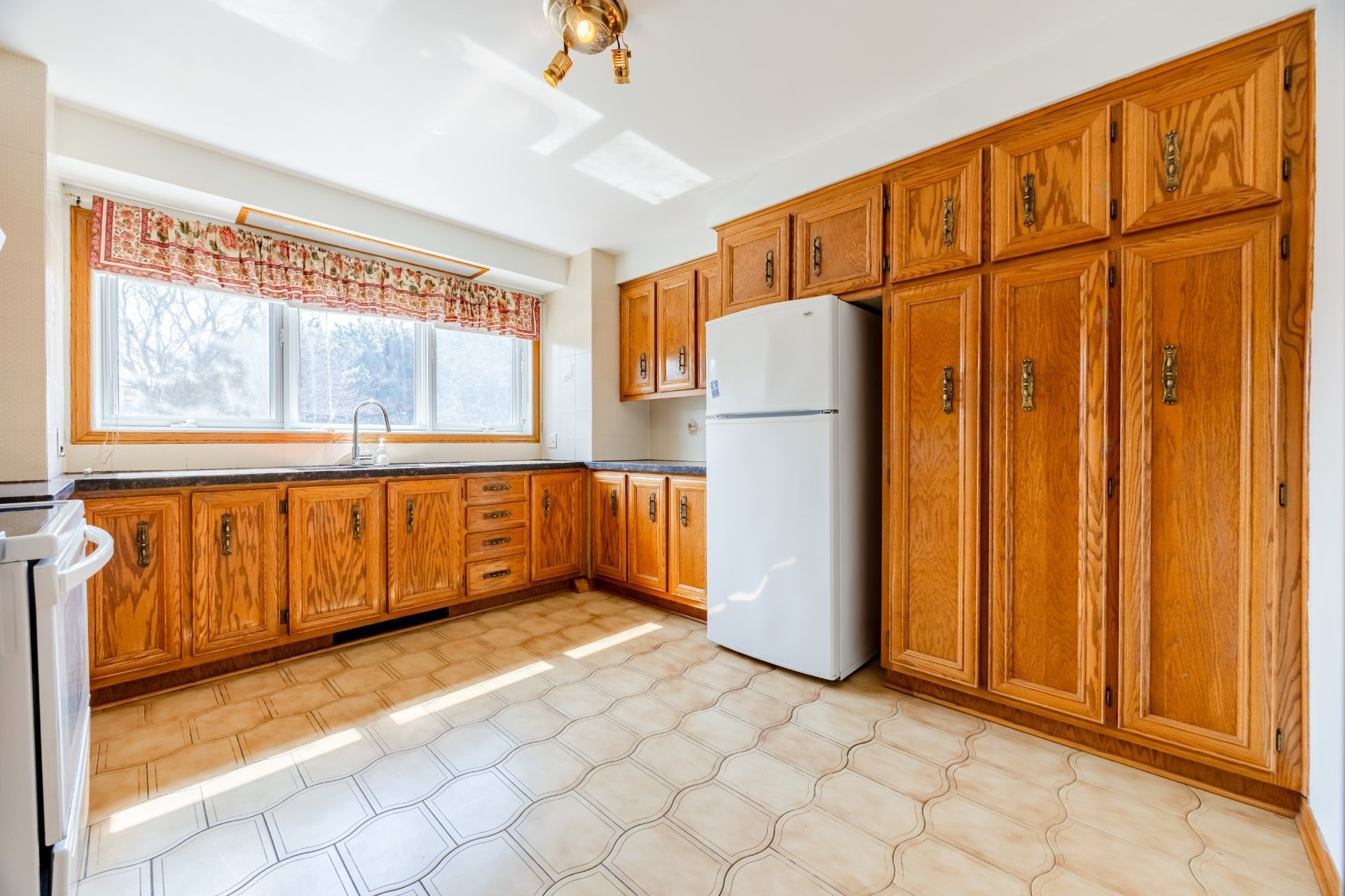 









5698


Rue Hector-Desloges

,
Montréal (Rosemont/La Petite-Patrie),




QC
H1T3Z6

