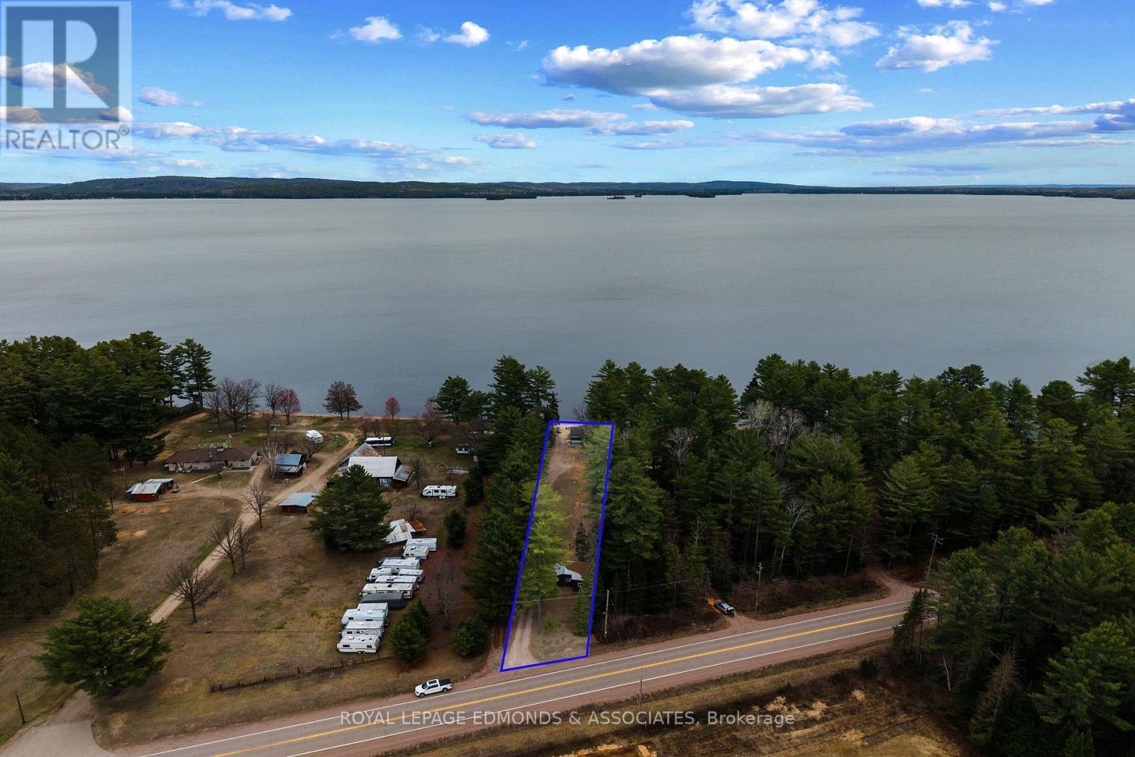 












3696 ROUND LAKE ROAD

,
Killaloe, Hagarty and Richards,




Ontario
K0J2A0

