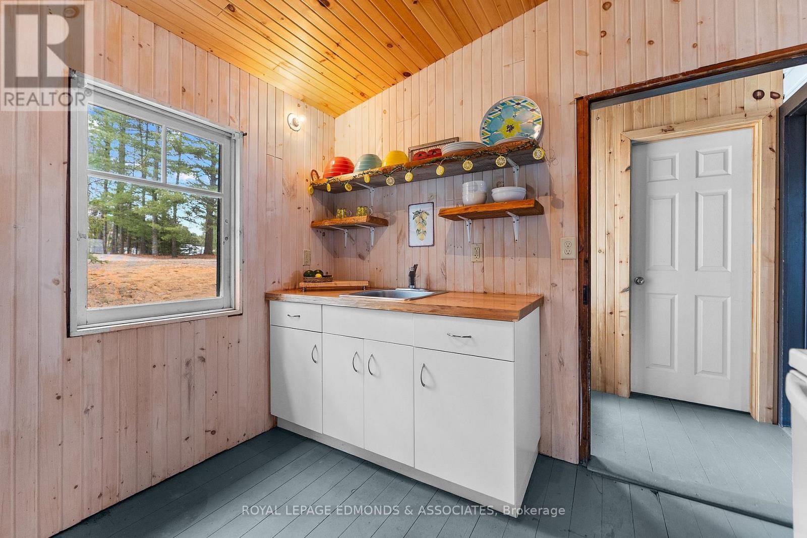 












3696 ROUND LAKE ROAD

,
Killaloe, Hagarty and Richards,




Ontario
K0J2A0

