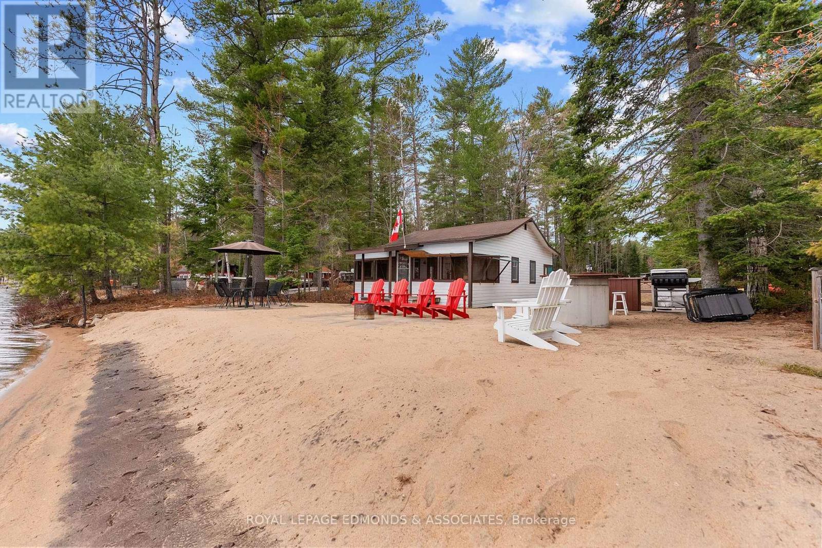 












3696 ROUND LAKE ROAD

,
Killaloe, Hagarty and Richards,




Ontario
K0J2A0

