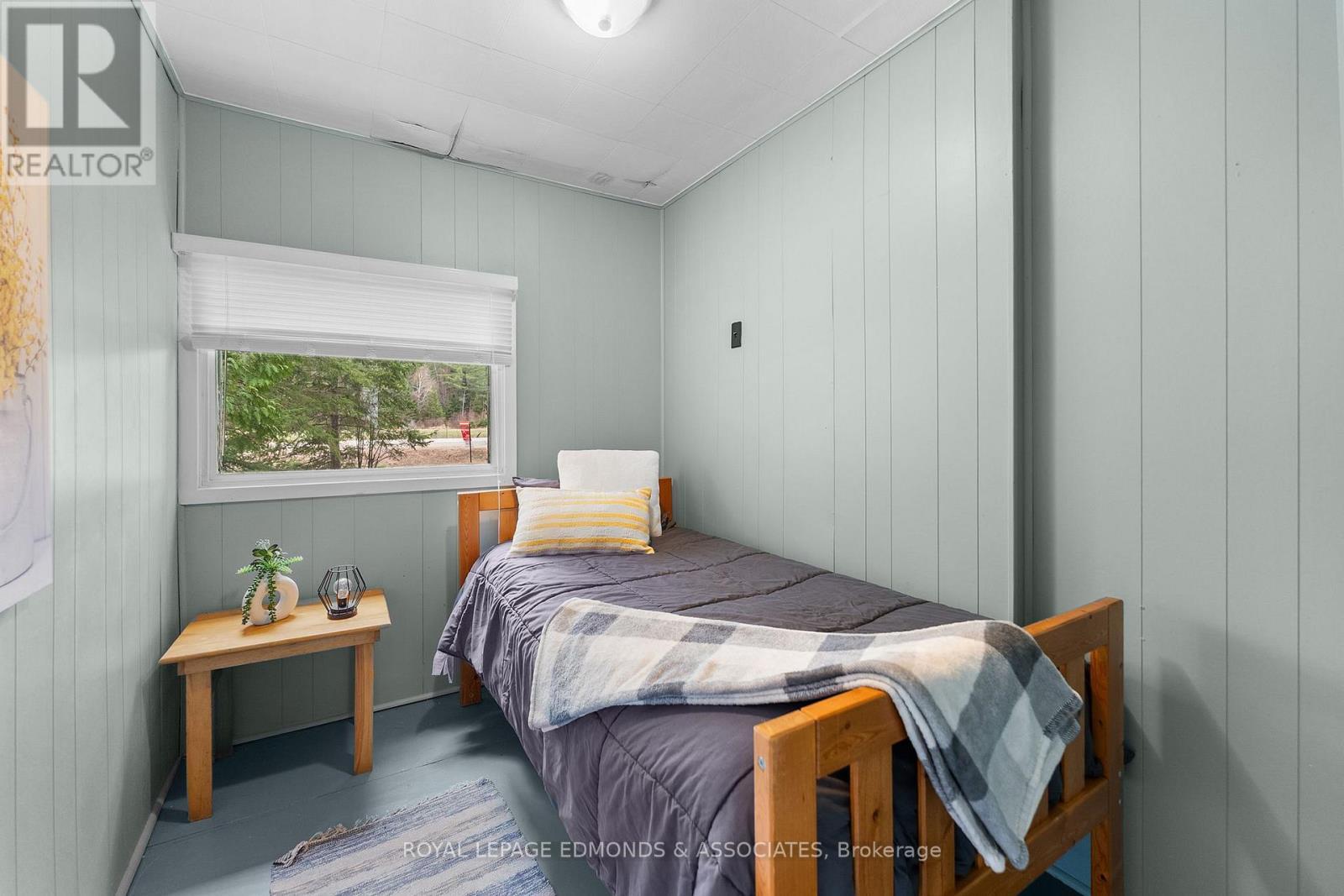 












3696 ROUND LAKE ROAD

,
Killaloe, Hagarty and Richards,




Ontario
K0J2A0

