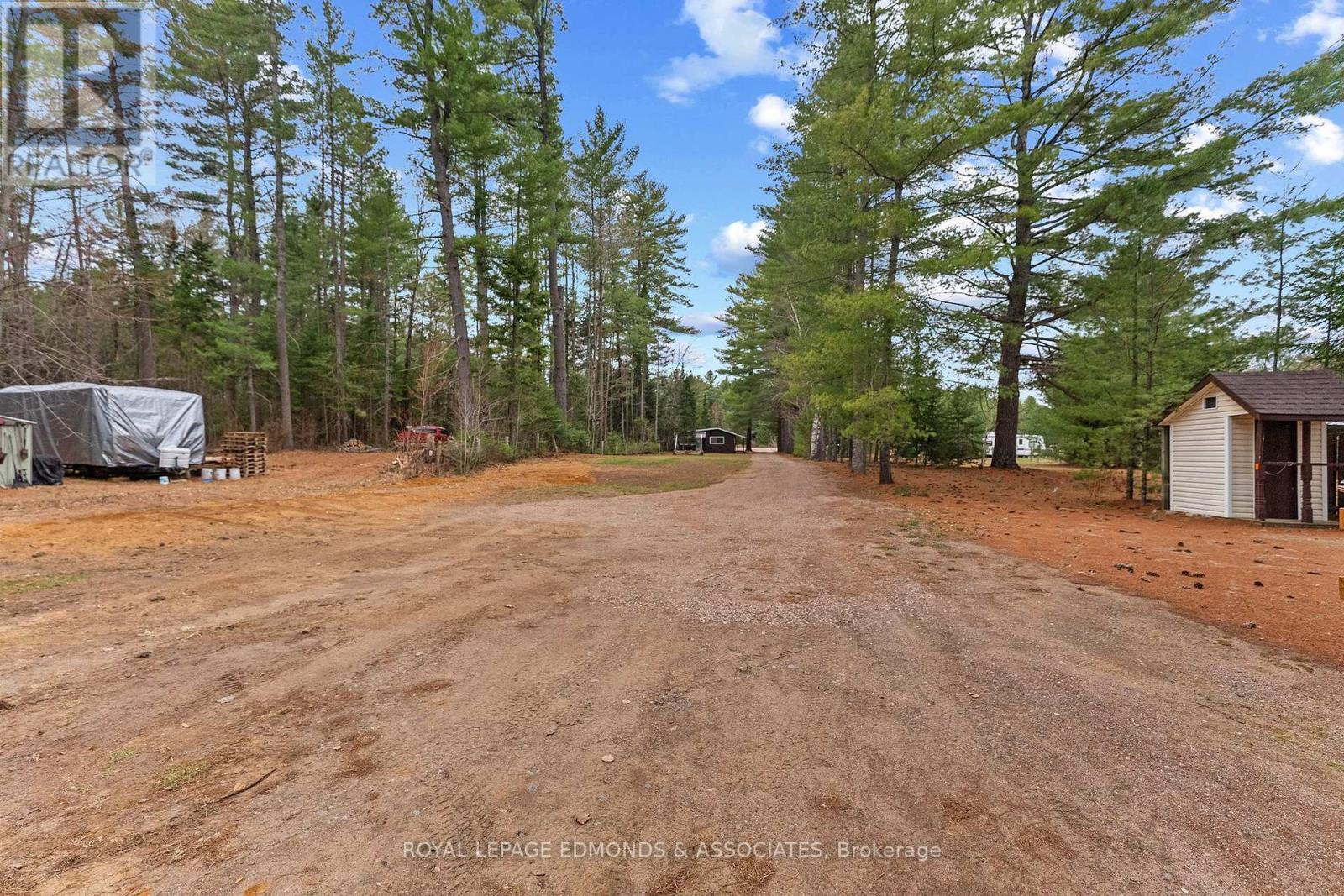 












3696 ROUND LAKE ROAD

,
Killaloe, Hagarty and Richards,




Ontario
K0J2A0

