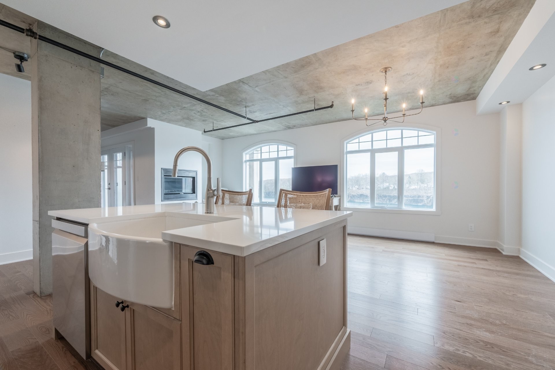 









303


Boul. Clairevue E.

, 2102,
Saint-Bruno-de-Montarville,




QC
J3V0B2

