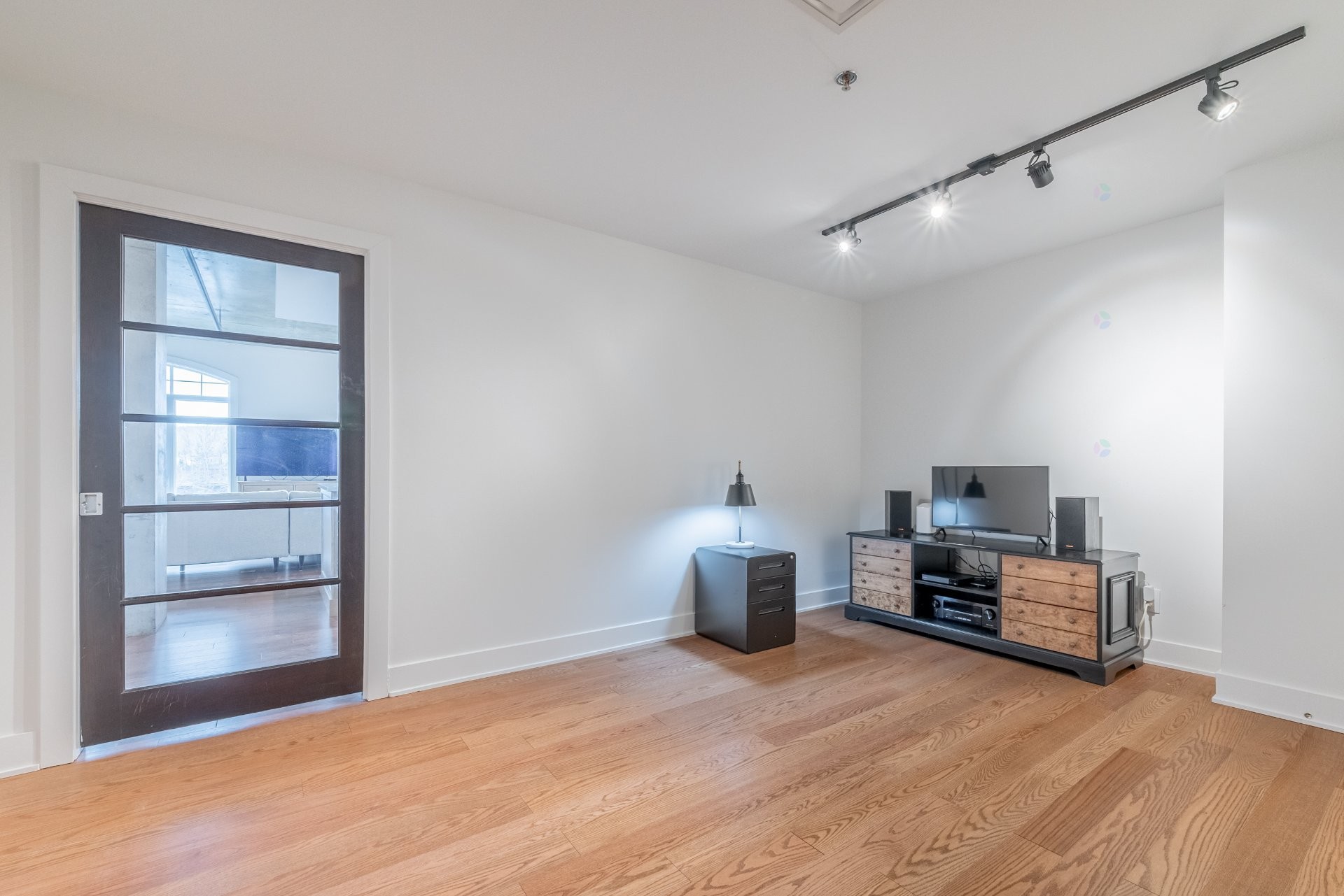 









303


Boul. Clairevue E.

, 2102,
Saint-Bruno-de-Montarville,




QC
J3V0B2

