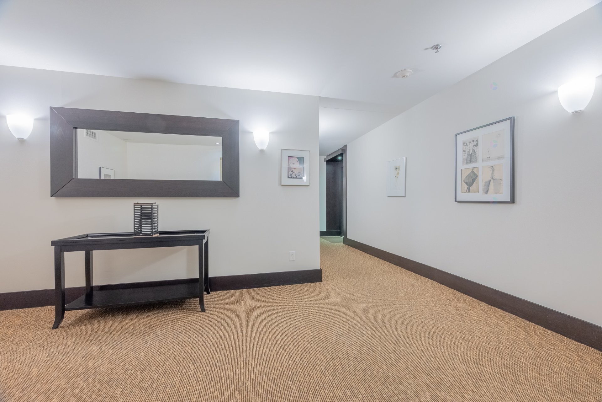 









303


Boul. Clairevue E.

, 2102,
Saint-Bruno-de-Montarville,




QC
J3V0B2

