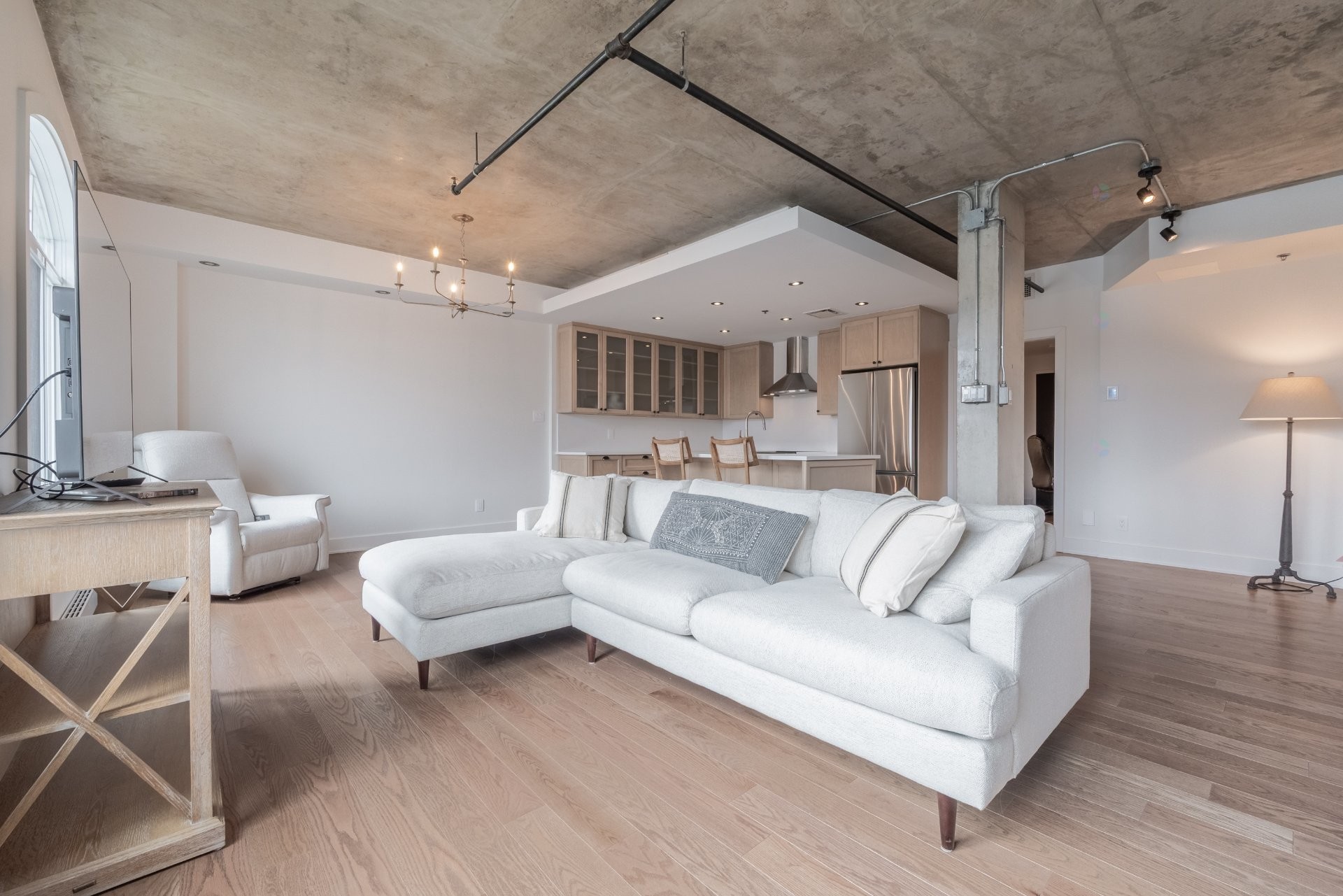 









303


Boul. Clairevue E.

, 2102,
Saint-Bruno-de-Montarville,




QC
J3V0B2

