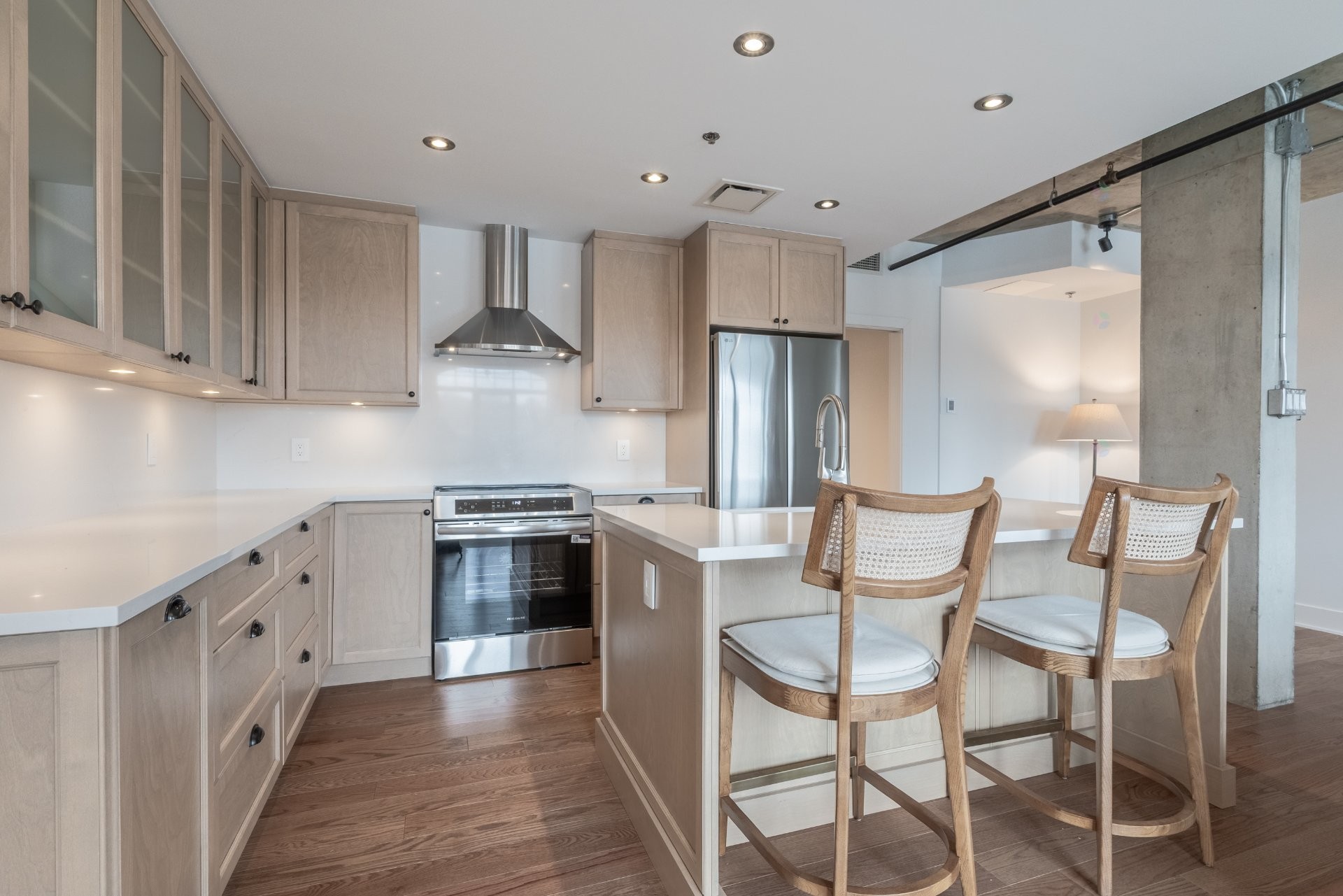 









303


Boul. Clairevue E.

, 2102,
Saint-Bruno-de-Montarville,




QC
J3V0B2


