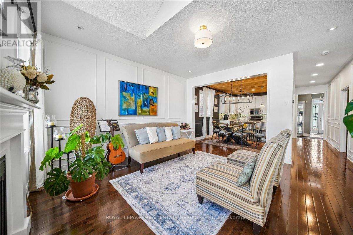 












693 SAVOLINE BOULEVARD

,
Milton,




Ontario
L9T0N2


