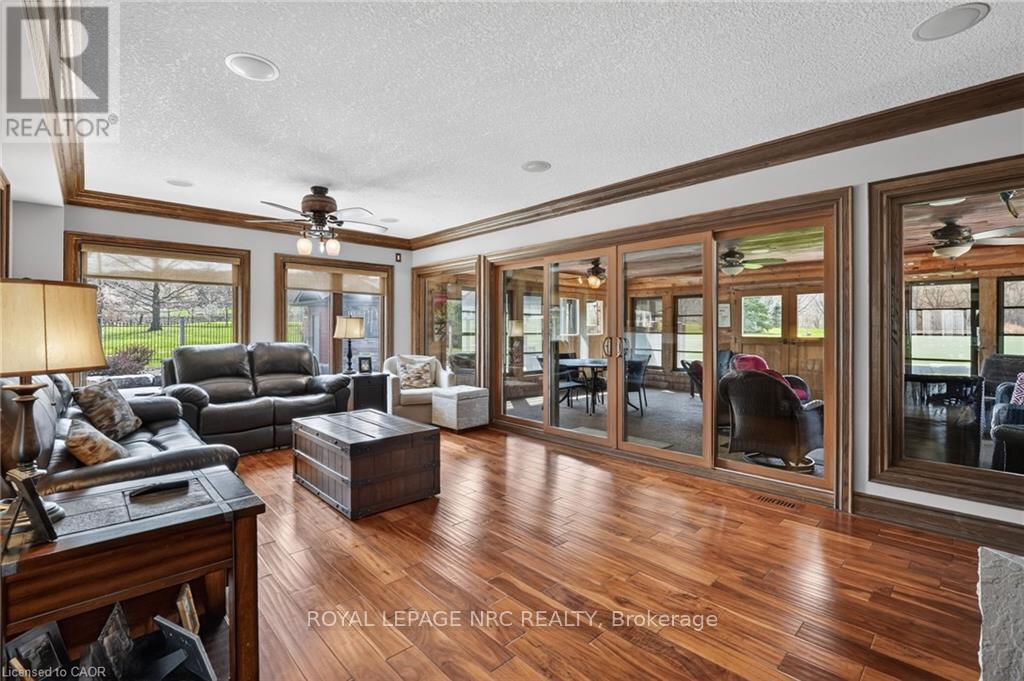 












4354 MOUNTAINVIEW ROAD

,
Lincoln (Beamsville),




Ontario
L3J2C8

