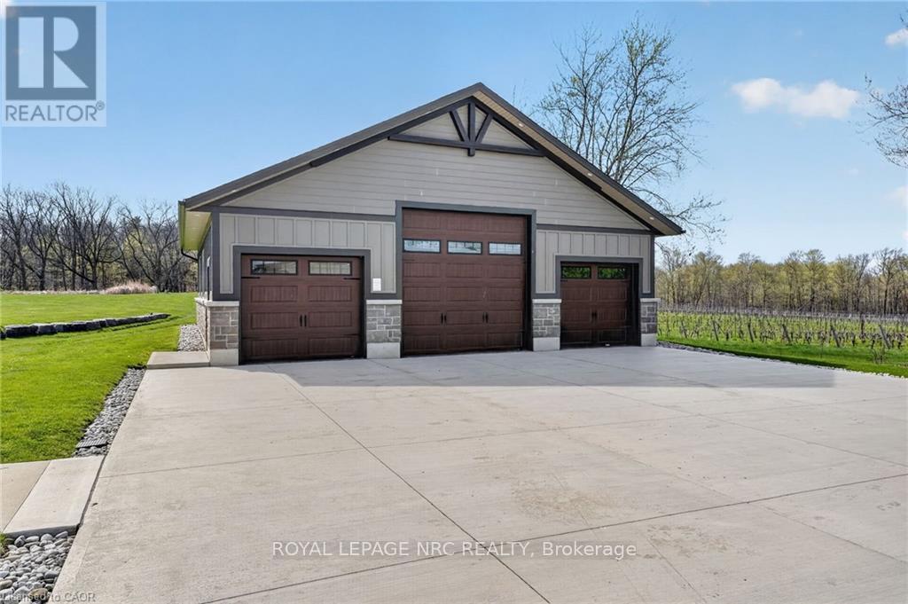 












4354 MOUNTAINVIEW ROAD

,
Lincoln (Beamsville),




Ontario
L3J2C8

