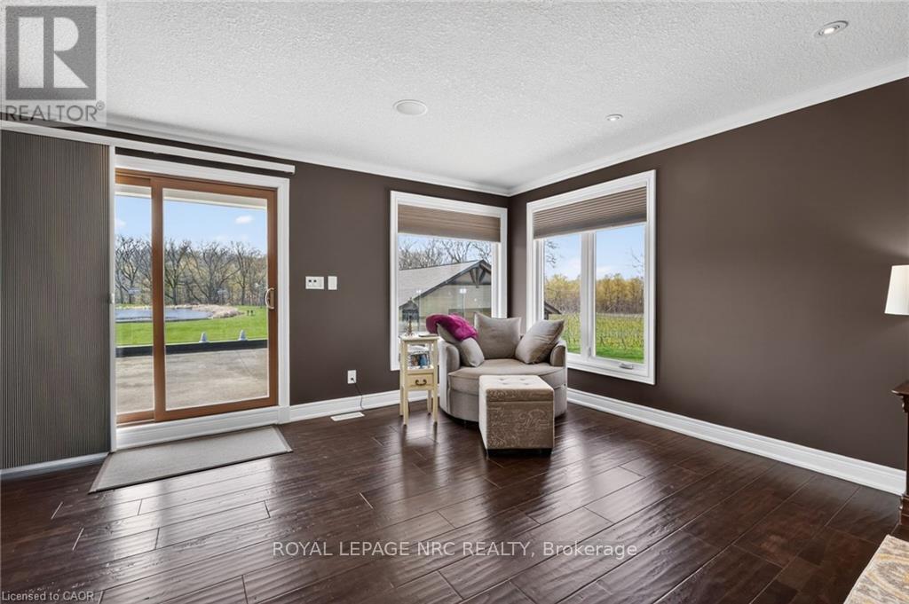












4354 MOUNTAINVIEW ROAD

,
Lincoln (Beamsville),




Ontario
L3J2C8

