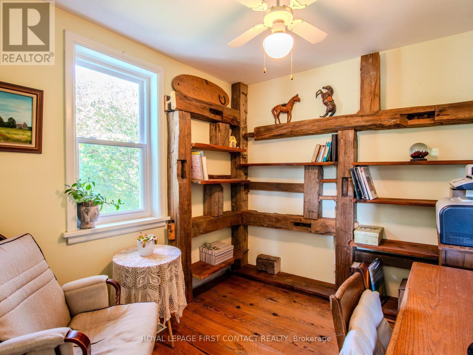 












2041 FLOS 4 ROAD W

,
Springwater,




Ontario
L0L2K0

