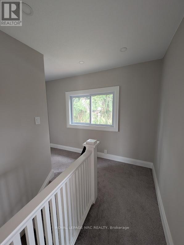 












6486 CULP STREET

,
Niagara Falls (Dorchester),




Ontario
L2G2C1

