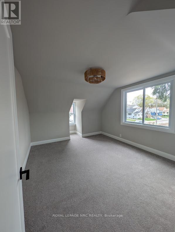 












6486 CULP STREET

,
Niagara Falls (Dorchester),




Ontario
L2G2C1

