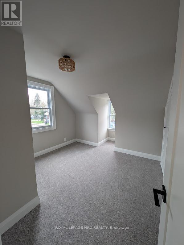 












6486 CULP STREET

,
Niagara Falls (Dorchester),




Ontario
L2G2C1

