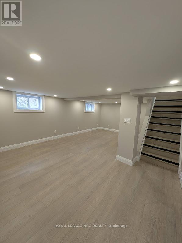 












6486 CULP STREET

,
Niagara Falls (Dorchester),




Ontario
L2G2C1

