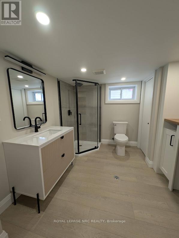 












6486 CULP STREET

,
Niagara Falls (Dorchester),




Ontario
L2G2C1

