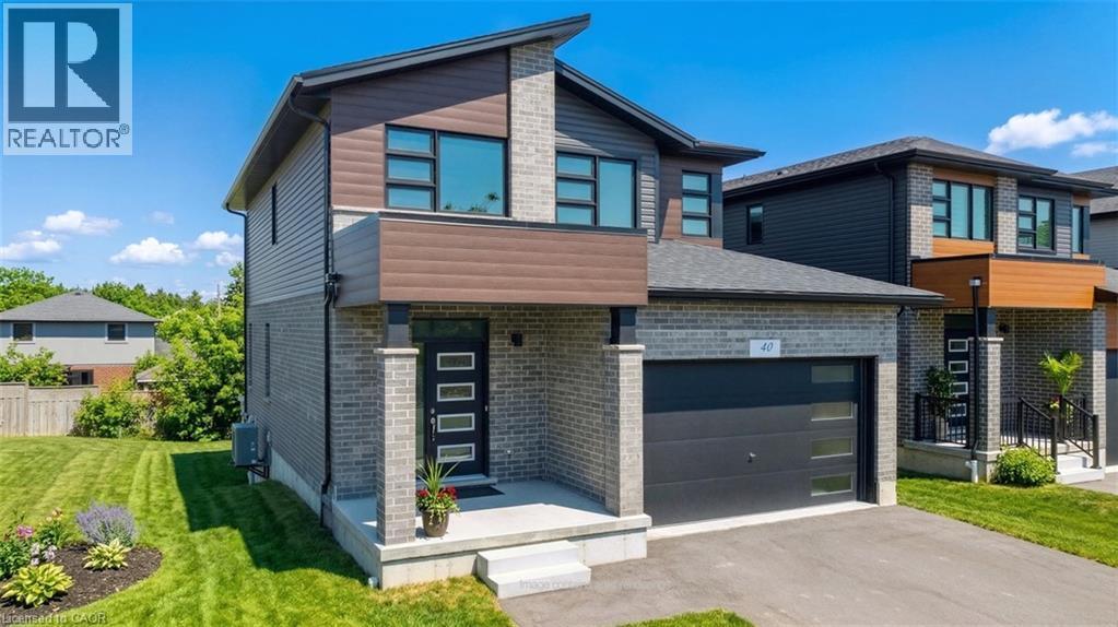 












40 MOON Crescent

,
Cambridge,




Ontario
N1S0C4

