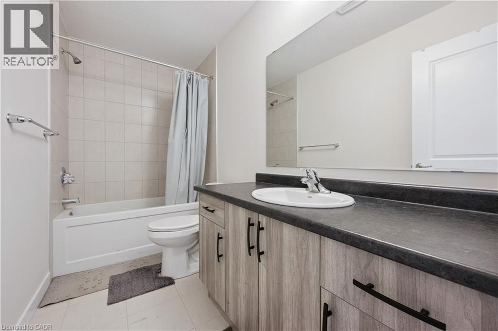 












40 MOON Crescent

,
Cambridge,




Ontario
N1S0C4


