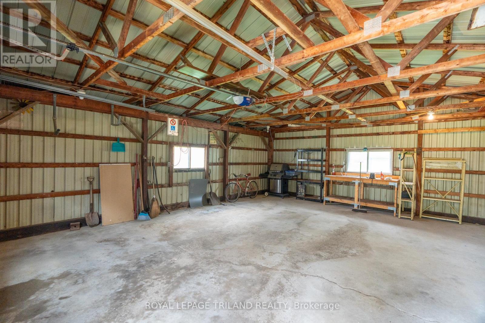 












64 WELLINGTON AVENUE

,
Southwest Middlesex (Appin),




Ontario
N0L1A0

