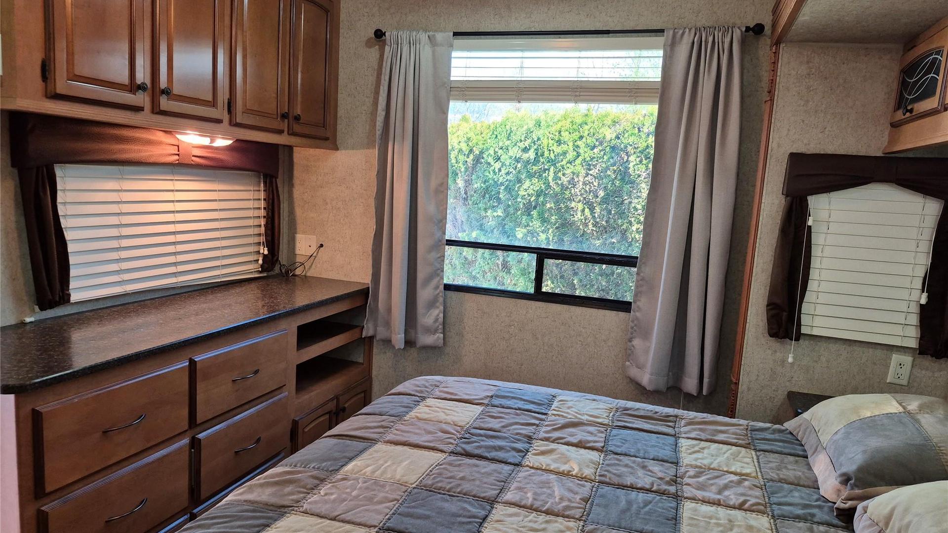 









415


Commonwealth

Road, 278,
Kelowna,




BC
V4V 1P4

