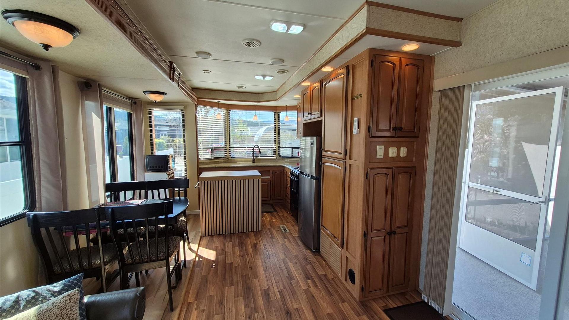 









415


Commonwealth

Road, 278,
Kelowna,




BC
V4V 1P4

