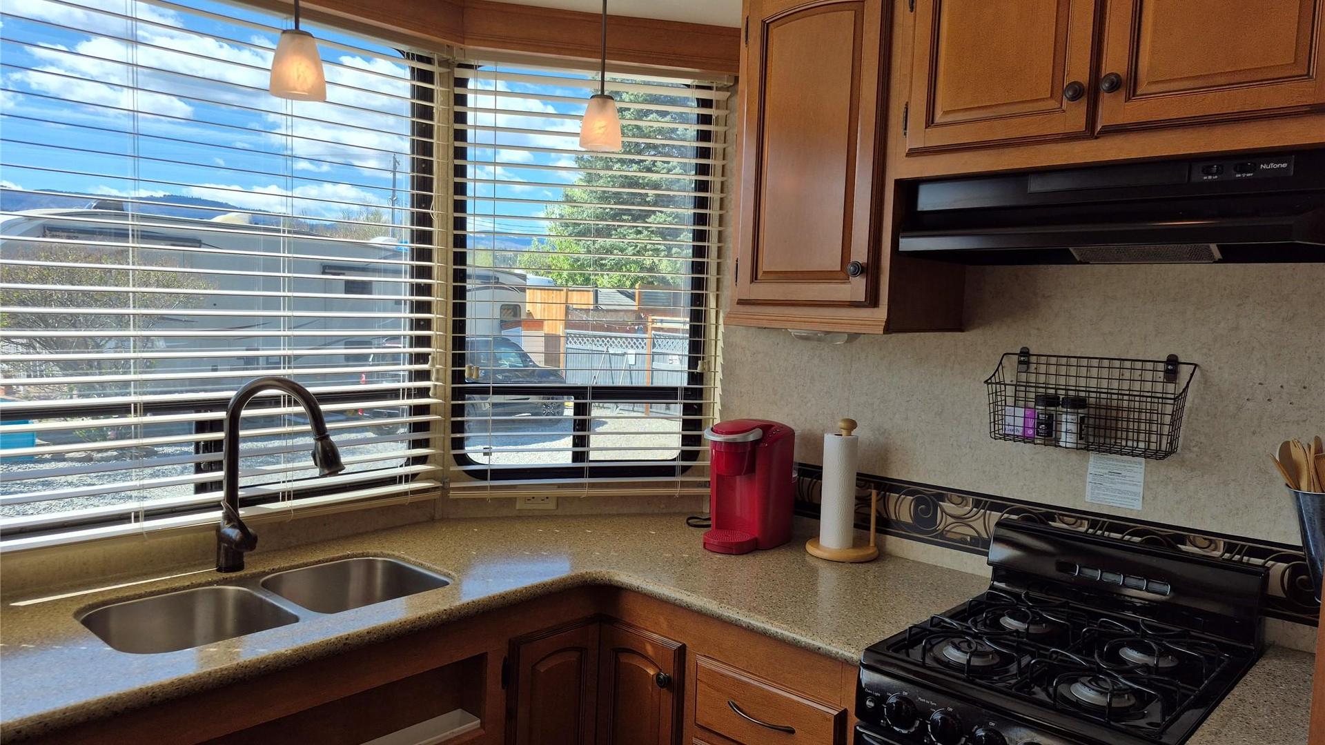 









415


Commonwealth

Road, 278,
Kelowna,




BC
V4V 1P4

