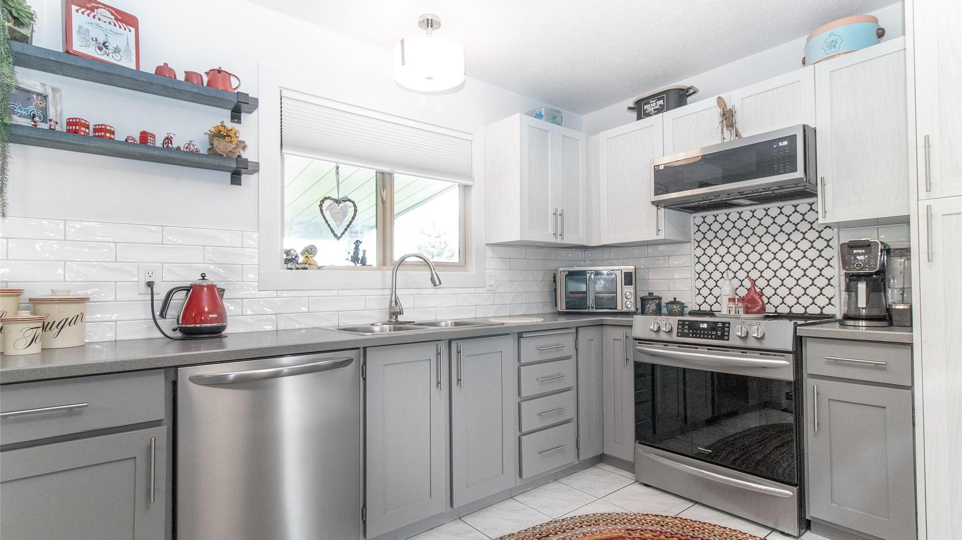 









2111


Wilkinson

Street,
Kelowna,




BC
V1Y 4A1

