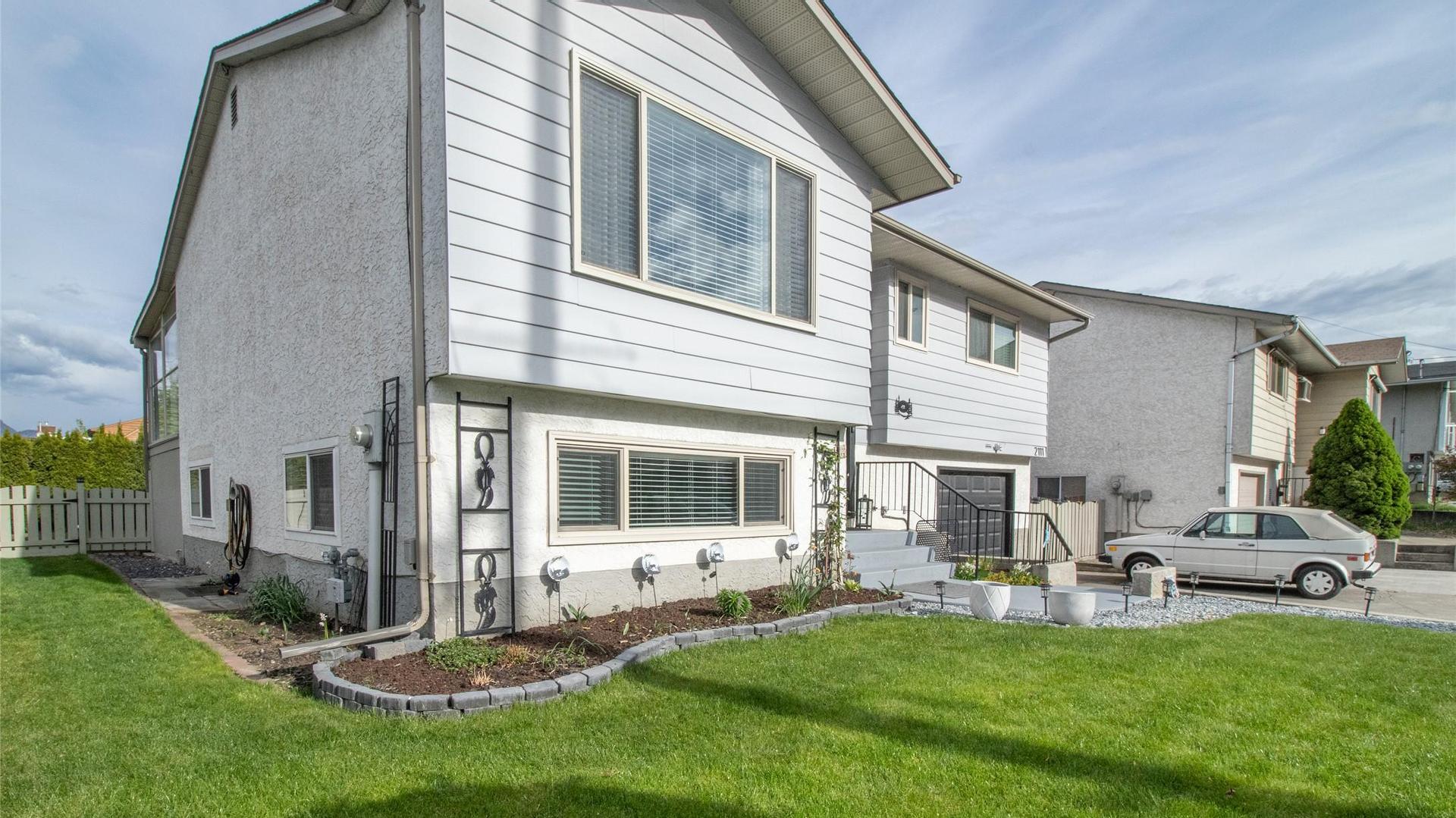 









2111


Wilkinson

Street,
Kelowna,




BC
V1Y 4A1

