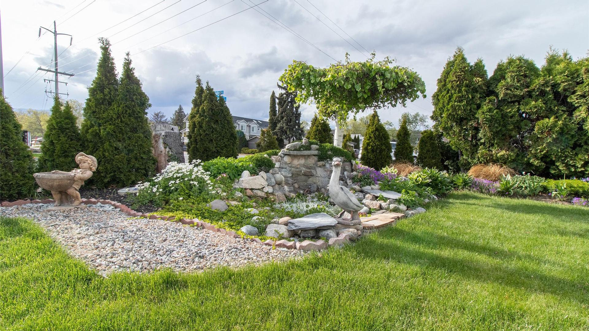 









2111


Wilkinson

Street,
Kelowna,




BC
V1Y 4A1

