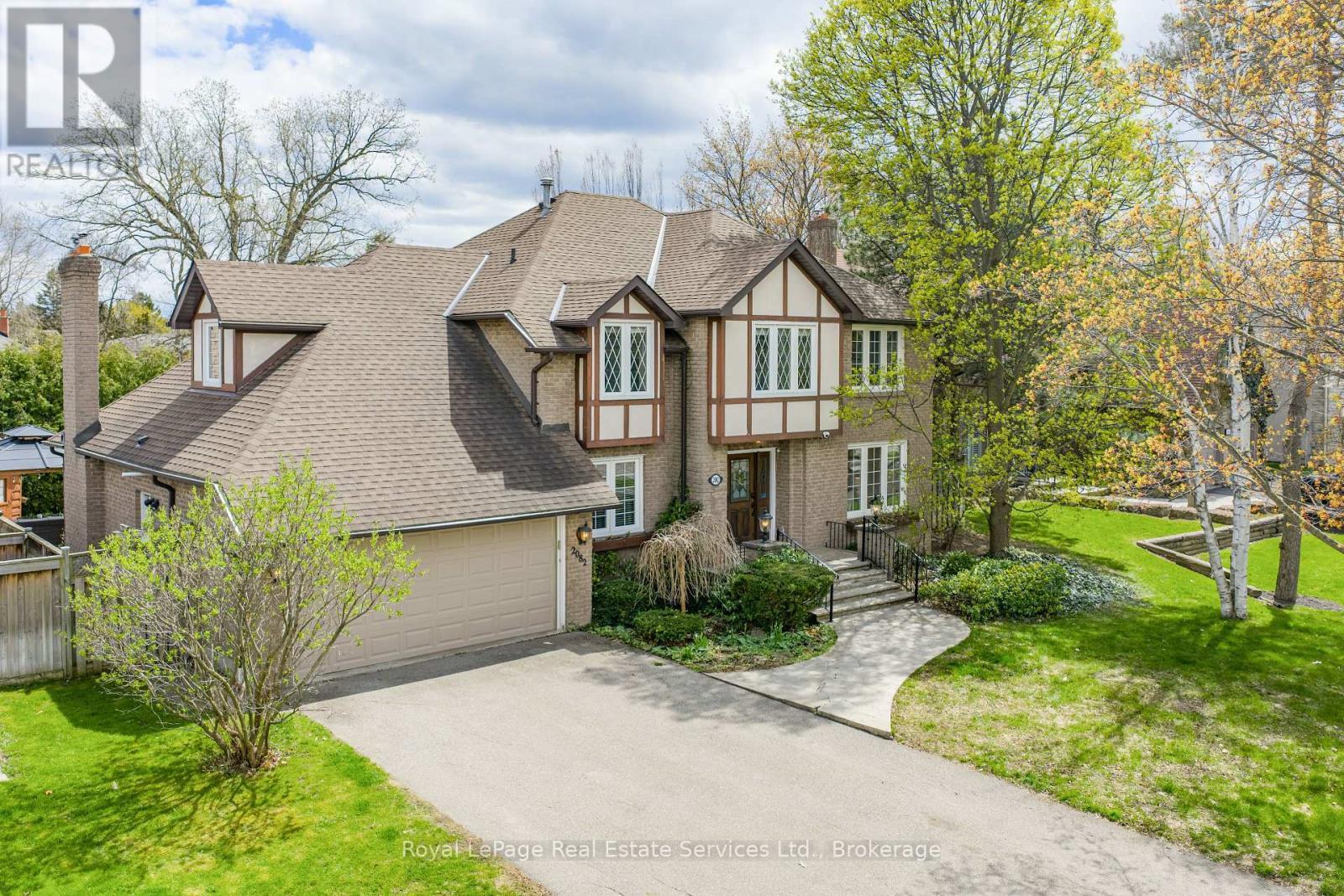 












2082 MISSISSAUGA ROAD

,
Mississauga (Sheridan),




Ontario
L5H2K6

