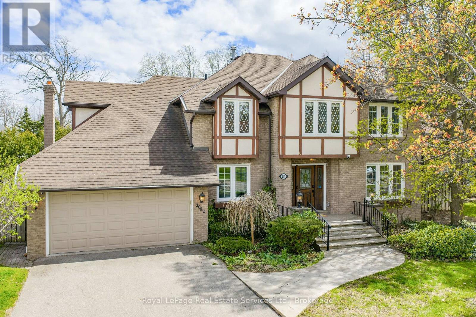 












2082 MISSISSAUGA ROAD

,
Mississauga (Sheridan),




Ontario
L5H2K6

