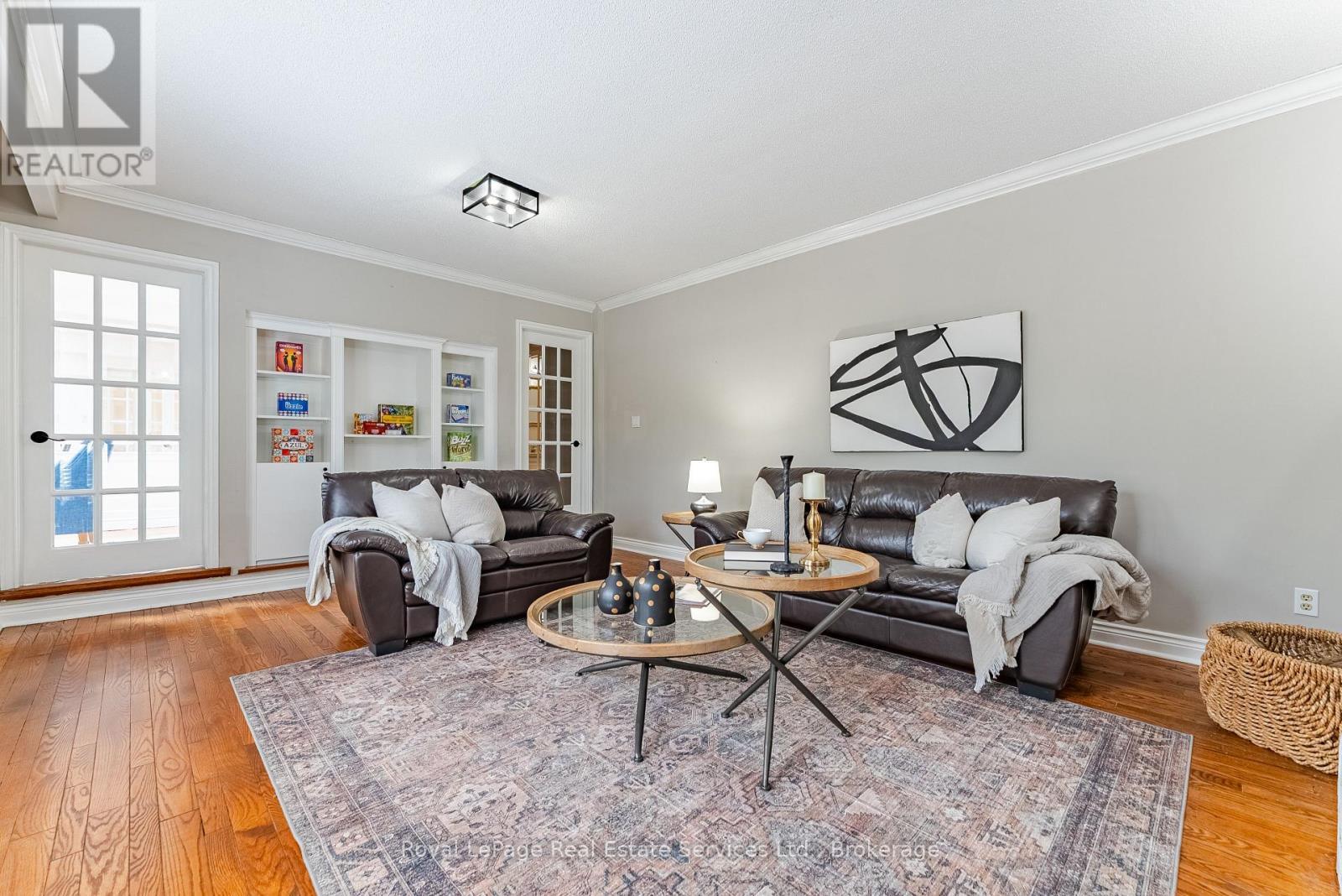 












2082 MISSISSAUGA ROAD

,
Mississauga (Sheridan),




Ontario
L5H2K6

