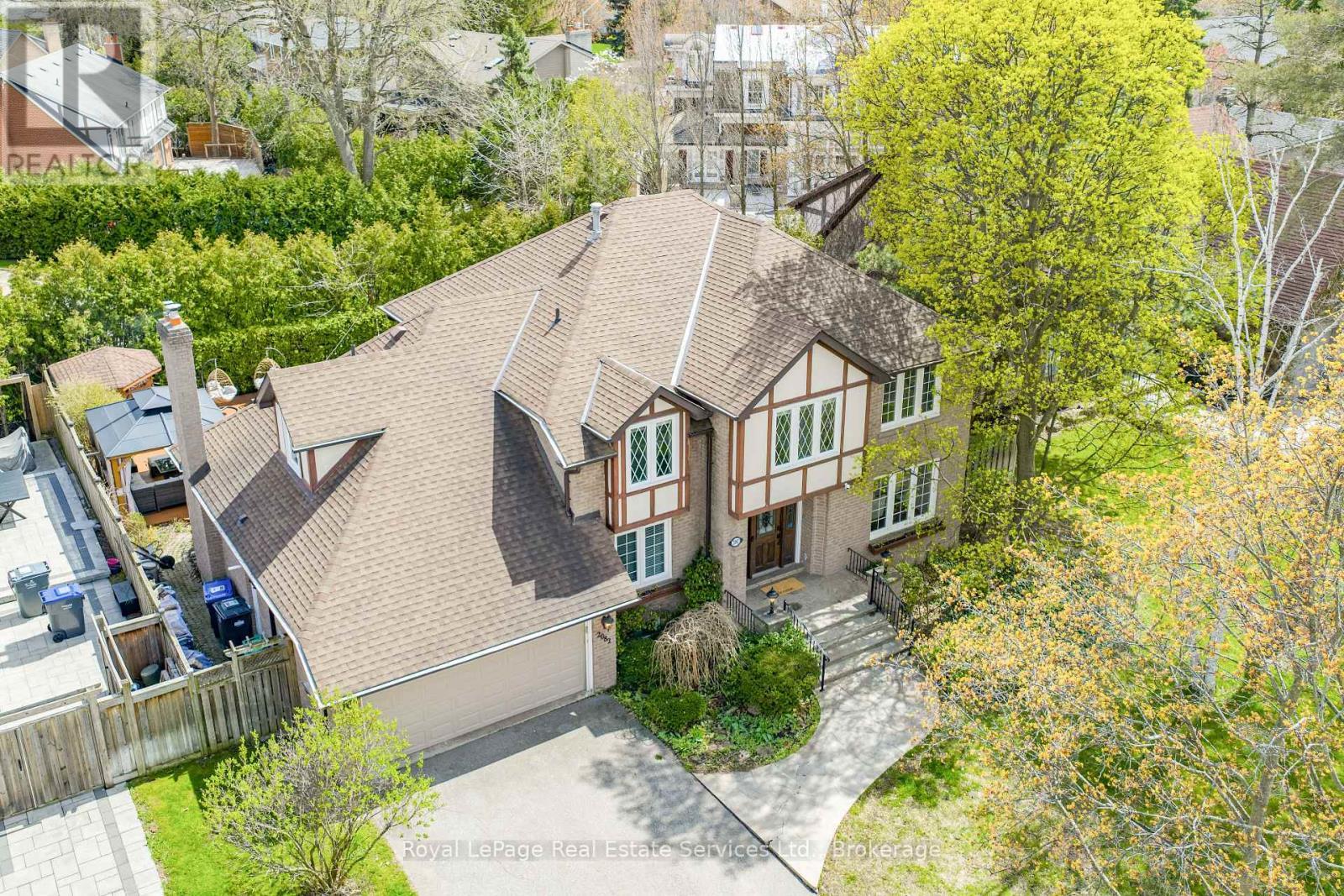 












2082 MISSISSAUGA ROAD

,
Mississauga (Sheridan),




Ontario
L5H2K6

