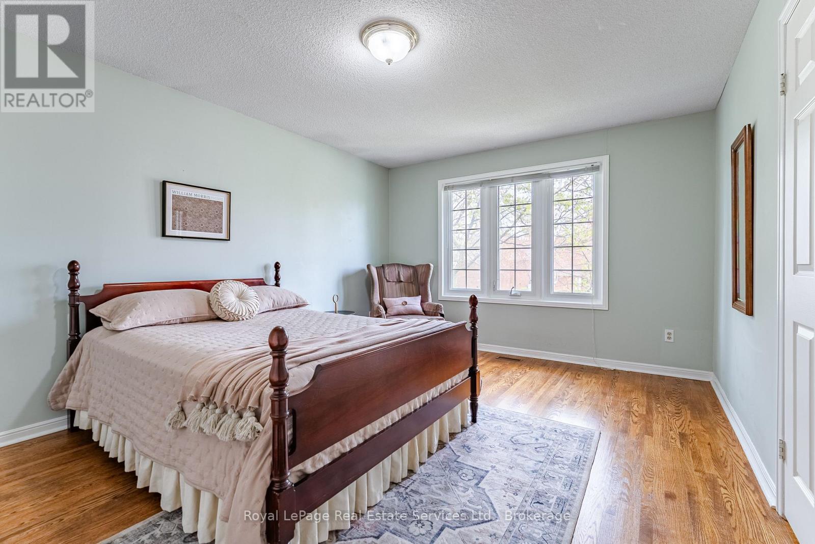 












2082 MISSISSAUGA ROAD

,
Mississauga (Sheridan),




Ontario
L5H2K6

