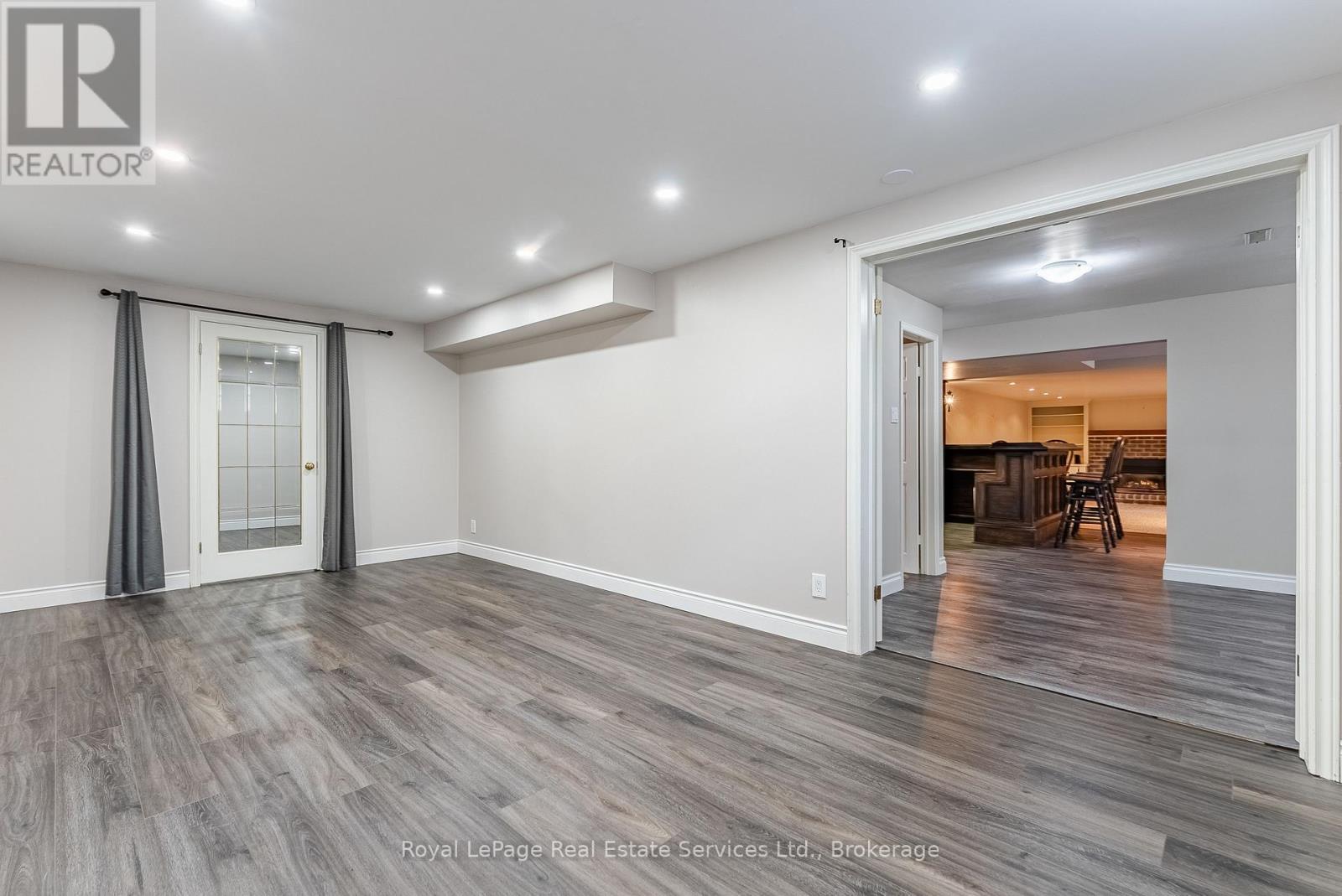 












2082 MISSISSAUGA ROAD

,
Mississauga (Sheridan),




Ontario
L5H2K6

