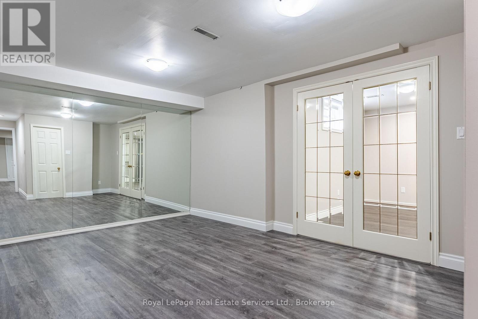 












2082 MISSISSAUGA ROAD

,
Mississauga (Sheridan),




Ontario
L5H2K6

